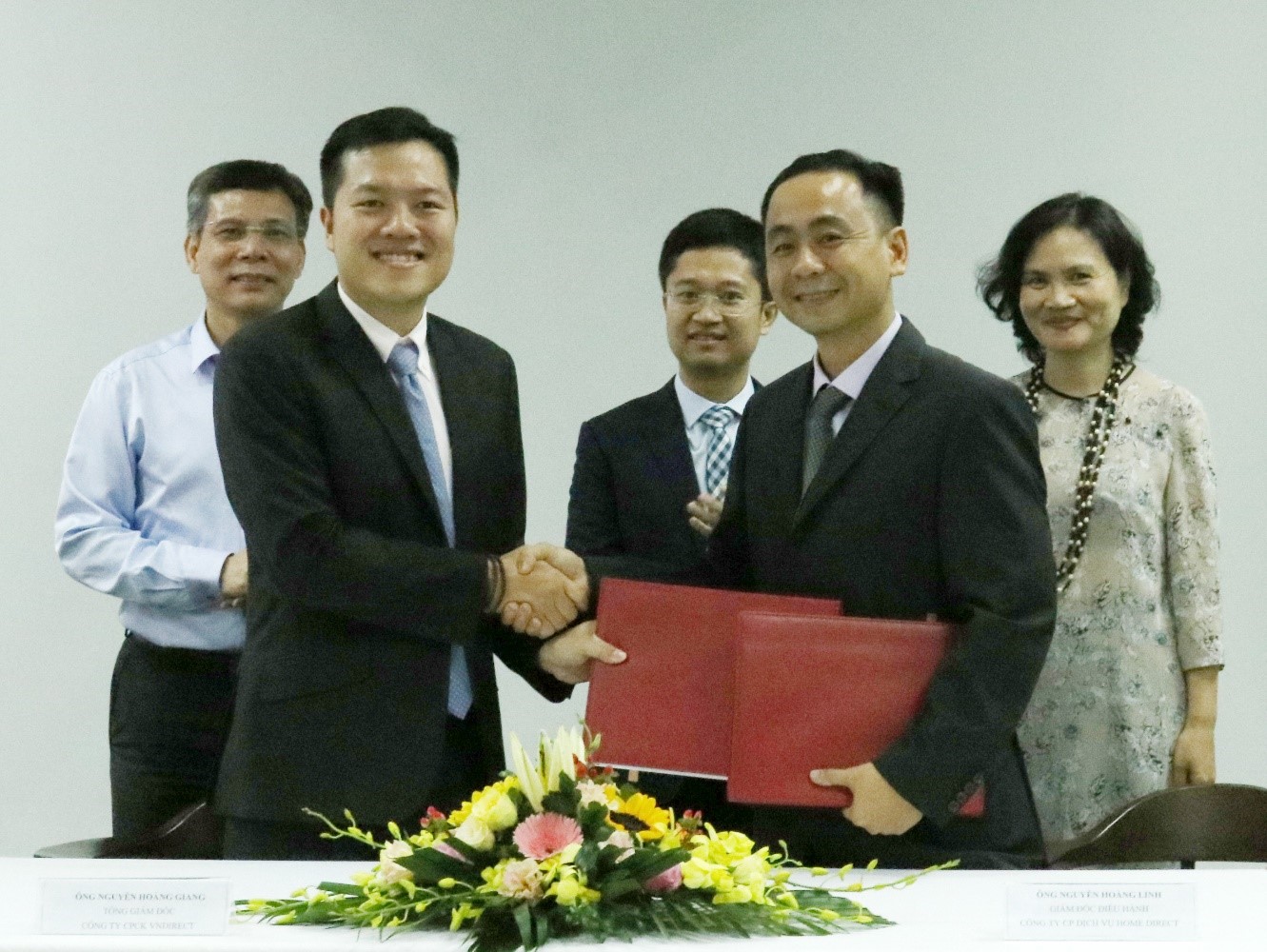 VNDIRECT hợp tác với Home Direct cung cấp dịch vụ bảo hiểm trực tuyến