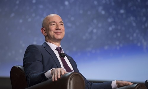 Tài sản người giàu nhất thế giới Jeff Bezos vượt 105 tỷ USD