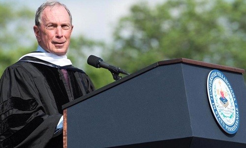 Tỷ phú Bloomberg: Đừng chọn việc theo lương
