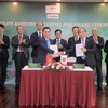 Vietcombank ký kết hợp đồng tín dụng 300 triệu USD với Ngân hàng Hợp tác quốc tế Nhật Bản (JBIC) để hỗ trợ cho các dự án năng lượng xanh và bảo vệ môi trường tại Việt Nam
