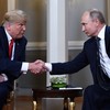 Tổng thống Mỹ Donald Trump và người đồng cấp Liên bang Nga Vladimir Putin tại cuộc gặp ở Phần Lan. Ảnh: AFP/TTXVN