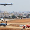 Sân bay Tân Sơn Nhất hiện đang quá tải nên việc chuyển các chuyến bay quốc tế sang Sân bay Long Thành sẽ giảm tải rất lớn cho Tân Sơn Nhất 