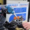 Trừ dầu hỏa, điêzen tăng 54 - 170 đồng/lít, các mặt hàng xăng dầu còn lại đồng loạt giảm từ chiều nay. 