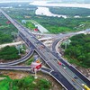 TP.HCM đặt trọng tâm vào thúc đẩy giải ngân vốn đầu tư công để thúc đẩy tăng trưởng. Trong ảnh: Công trình trọng điểm mở rộng cao tốc TP.HCM - Long Thành. Ảnh: Lê Toàn 