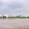 Hai tàu bay của Sun PhuQuoc Airways tại Cảng hàng không quốc tế Nội Bài.
