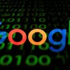 Biểu tượng Google trên màn hình máy tính bảng. Ảnh: AFP/TTXVN