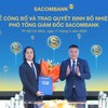 Ông Nguyễn Đức Thụy - Phó Chủ tịch thường trực HĐQT trao Quyết định bổ nhiệm cho ông Lưu Danh Đức - Phó tổng giám đốc
