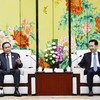 Chủ tịch Quốc hội Trần Thanh Mẫn tiếp Bí thư Tỉnh ủy, Chủ nhiệm Ủy ban Thường vụ Nhân đại tỉnh Thiểm Tây (Trung Quốc) Triệu Nhất Đức. (Ảnh: Doãn Tấn/TTXVN).