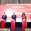 Vietjet chính thức công bố đường bay thẳng giữa TP.Hồ Chí Minh và Colombo trước sự chứng kiến của Tổng Bí thư, Chủ tịch nước Tô Lâm (giữa) và Thủ tướng Sri Lanka Harini Amarasuriya (thứ 2 từ phải sang)