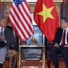 Tổng Bí thư, Chủ tịch nước Tô Lâm tiếp Đồng Chủ tịch Đảng Cộng sản Hoa Kỳ Joe Sims. (Ảnh: Thống Nhất/TTXVN)
