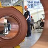 Bão lớn và nguồn cung thắt chặt đẩy giá đồng tăng vọt