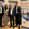 Ông Đỗ Việt Hùng, Thành viên HĐQT Vietcombank (thứ 2 từ phải sang) cùng đại diện Ban Chiến lược & TK HĐQT và Văn phòng đại diện của Vietcombank tại Singapore tham dự HOSE - Daiwa Vietnam Corporate Day Singapore 2026