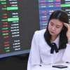 VN-Index điều chỉnh nhẹ, thanh khoản xuống thấp nhất 14 tháng