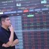 Bluechip gia tăng áp lực, VN-Index “thủng” mốc 1.900 điểm 