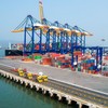 Tổ chức, cá nhân sản xuất, gia công, thuê gia công bán hoặc ủy thác cho tổ chức, cá nhân kinh doanh khác để xuất khẩu phải chuẩn bị bộ hồ sơ theo quy định.