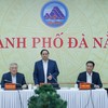 Thủ tướng Phạm Minh Chính và đoàn công tác làm việc với Ban Thường vụ Thành ủy Đà Nẵng.