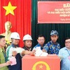 Cán bộ, lực lượng vũ trang và nhân dân đảo Hòn Khoai bầu cử đại biểu Quốc hội và HĐND các cấp - Ảnh: Báo Cà Mau