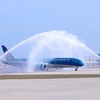 Chuyến bay chở khách đầu tiên do Vietnam Airlines khai thác hạ cánh tại Cảng hàng không quốc tế Long Thành vào ngày 19/12/2025.