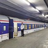 Tàu đường sắt Bắc - Nam đón khách tại ga Hà Nội