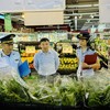 Phó Thủ tướng Nguyễn Văn Thắng yêu cầu các Bộ, ngành, địa phương theo chức năng, nhiệm vụ được giao chủ động theo dõi sát, triển khai kịp thời, hiệu quả các nhiệm vụ, giải pháp đặt ra tại các Nghị quyết của Chính phủ, các văn bản chỉ đạo của Thủ tướng Chính phủ, Phó Thủ tướng Chính phủ.