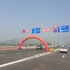Tuyến đường ven biển kết nối cảng Liên Chiểu vừa thông xe kỹ thuật có ý nghĩa quan trọng trong việc phát triển logistics của thành phố Đà Nẵng trong thời gian tới. Ảnh: Linh Đan