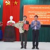 Phó Chủ tịch UBND tỉnh Quảng Trị Lê Văn Bảo trao quyết định điều động, bổ nhiệm ông Hoàng Ngọc Thành giữ chức vụ Chủ tịch Hội đồng thành viên, Giám đốc Công ty TNHH MTV Lâm nghiệp Triệu Hải.