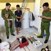 Lực lượng Công an Quảng Trị khám xét nơi ở của Nguyễn Xuân Thành, thu giữ nhiều loại cà phê giả.