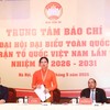Phó Chủ tịch - Tổng Thư ký Hà Thị Nga phát biểu tại buổi họp báo. Ảnh: Quang Vinh.