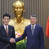 Thủ tướng Chính phủ Lê Minh Hưng tiếp đồng chí Ri Sung Guk, Đại sứ đặc mệnh toàn quyền nước Cộng hòa Dân chủ Nhân dân Triều Tiên tại Việt Nam - Ảnh: VGP/Nhật Bắc