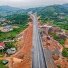 Một đoạn cao tốc Hữu Nghị - Chi Lăng đã sẵn sàng đưa vào khai thác.