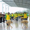 Bà con tham gia gameshow