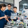 Đến năm 2030, đào tạo, bồi dưỡng tối thiểu 500.000 nhân lực AI và nhân lực triển khai AI trong khu vực công, doanh nghiệp và các ngành, lĩnh vực trọng điểm.