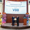 Chủ tịch Hội đồng quản trị Vietbank, ông Dương Nhất Nguyên nhận quyết định niêm yết cổ phiếu trên HOSE ngày 14/7/2026