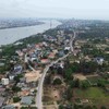 Dự án đường và kè nối từ cầu Nhật Lệ 2 đến khu neo đậu tàu thuyền tránh trú bão gặp nhiều vướng mắc về GPMB. 