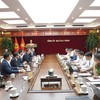 Ông Quản Minh Cường, Bí thư Tỉnh uỷ Quảng Ninh làm việc với ông Vikrom Kromadit, Chủ tịch Tập đoàn Amata và các đối tác, trao đổi định hướng mở rộng hợp tác đầu tư tại tỉnh Quảng Ninh.