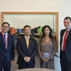 Đại sứ Việt Nam tại Pháp Trịnh Đức Hải (thứ 2 từ trái sang) thăm và làm việc tại Marseille. Ảnh: ĐSQ.