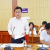 Ông Trương Chí Trung, Giám đốc Sở Xây dựng Quảng Trị phát biểu tại cuộc họp. Ảnh: Trường Nhật