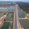 Quảng Ngãi đang đẩy nhanh tiến độ thi công dự án Đường ven biển Dung Quất - Sa Huỳnh.