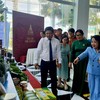 Lãnh đạo tỉnh Đắk Lắk tham quan, tìm hiểu các mô hình sản xuất, kinh doanh trên địa bàn tỉnh.