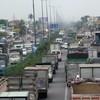 Quốc lộ 1 đoạn qua TP.HCM hiện đang trong tình trạng quá tải - Ảnh: Lê Quân