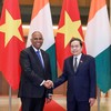 Chủ tịch Quốc hội Trần Thanh Mẫn và Chủ tịch Quốc hội nước Cộng hòa Bờ Biển Ngà Patrick Achi.