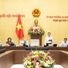 Phó chủ tịch Quốc hội Nguyễn Khắc Định điều hành phiên thảo luận. 
