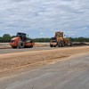 Thi công dự án Quốc lộ 15D đoạn từ Cảng Mỹ Thuỷ đến cao tốc Cam Lộ - La Sơn. Ảnh: Ngọc Tân