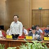 Ông Trần Cang, Giám đốc Sở Tài chính tỉnh Gia Lai giải trình các nguyên nhân ảnh hưởng đến tiến độ giải ngân vốn đầu tư công. Ảnh: Ngọc Minh. 