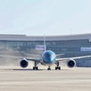 Sáng 19/12/2025, chuyến bay thương mại đầu tiên do Vietnam Airlines khai thác khai thác đã chính thức hạ cánh tại Cảng hàng không quốc tế Long Thành.