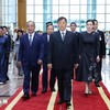 Nhà vua Thái Lan Maha Vajiralongkorn Phra Vajiraklaochaoyuhua và Hoàng hậu đến Hà Nội, bắt đầu thăm cấp Nhà nước tới Việt Nam. (Ảnh: Văn Điệp/TTXVN)