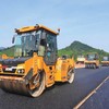 Thi công thảm bê tông nhựa nóng tại Dự án đường cao tốc Hữu Nghị - Chi Lăng