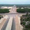 Đường Du lịch Dinh Mười (tổng mức đầu tư 91 tỷ đồng) hiện đang gặp vướng mắc trong việc đấu nối vào tuyến đường BOT tránh lũ Quốc lộ 1 tại Km 677+116 qua tỉnh Quảng Trị. Ảnh: Ngọc Tân