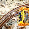 Các bộ, ngành đang nỗ lực tháo gỡ điểm nghẽn để thúc giải ngân vốn đầu tư công. Trong ảnh: Thi công hầm đường bộ Hoàng Liên. Ảnh: Đức Thanh 