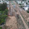 Một đoạn đường Vành đai 2 TP.HCM đã bàn giao mặt bằng để thi công - Ảnh: Lê Toàn 